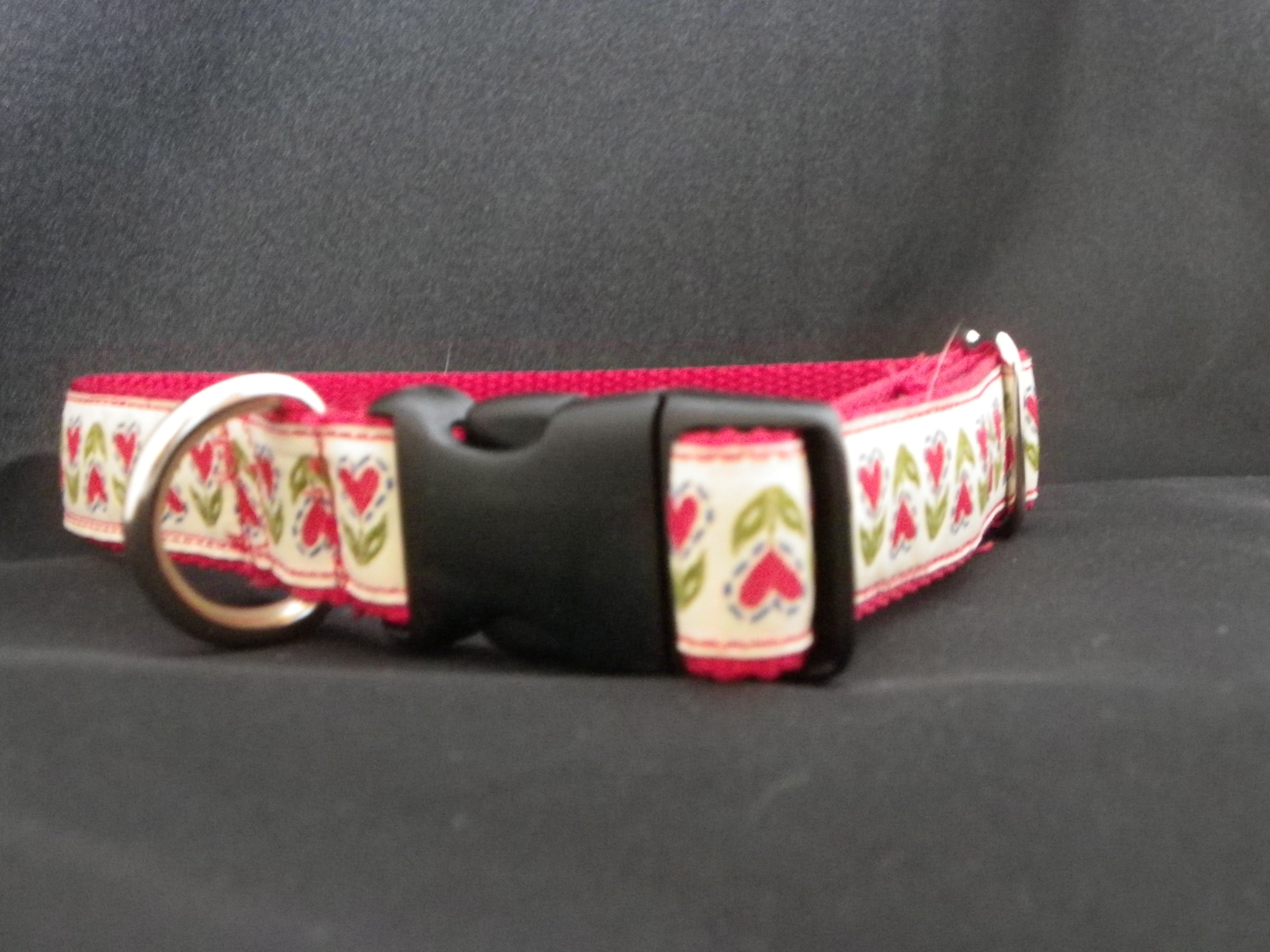 BloomingHeartCollar.JPG